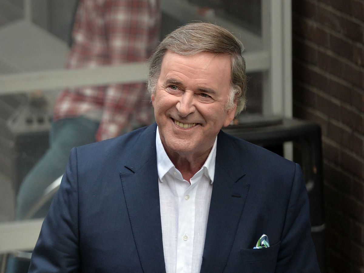 Dermot O&rsquo;Leary plays tribute to Terry Wogan on 10th anniversary of his death