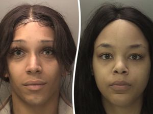 Supporting image for story: Sex worker tied up and robbed men after using Tinder and Badoo to lure them to West Midlands hotels
