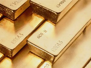 Supporting image for story: Gold and silver sell-off gathers steam in correction after record highs