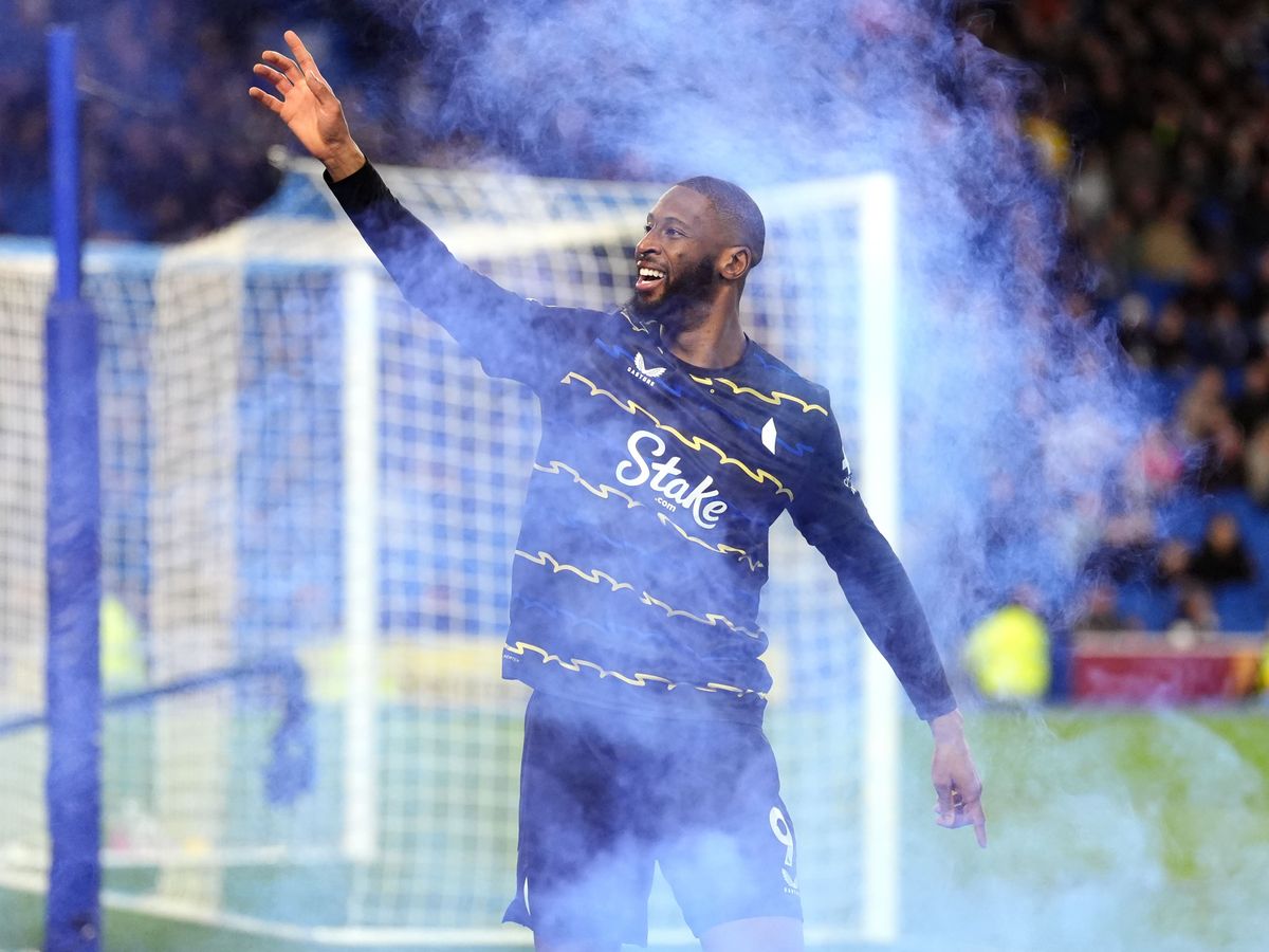 Everton substitute Beto rescues late point at Brighton   Express & Star