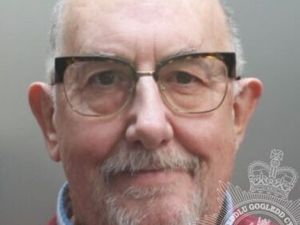 Supporting image for story: Fraudster who funded Spanish villas with stolen £1.9 million is jailed