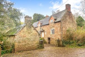 The entire property is made from local stone (Photo: Savills/Zoopla)