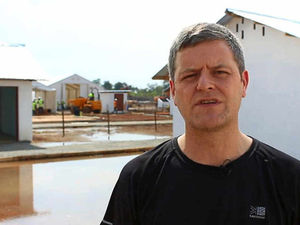 Supporting image for story: Midlands Ebola worker: I want a hug when I'm home