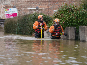 Supporting image for story: Bewdley flooding: Water levels continuing to rise on River Severn as peak expected today
