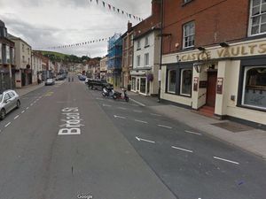 Supporting image for story: Victims glassed in the face and hit with car jack in brutal attacks