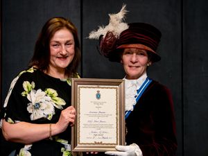 Supporting image for story: Oswestry woman uses car as blockade to foil kidnap plot