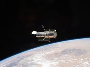 Supporting image for story: Nasa’s Hubble Space Telescope temporarily pauses observations after malfunction