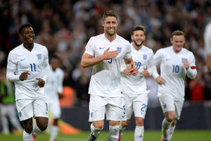 Supporting image for story: Poll:  Should English sports teams sing God Save the Queen?