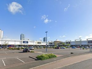 Supporting image for story: Police will be able to break up groups of 3 or more at Wolverhampton retail park from next week as order granted