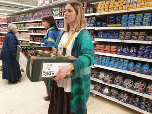 Supporting image for story: Activists carry out shoplifting campaign to ‘liberate boxes of food’