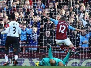 Supporting image for story: Pictures of all the match action