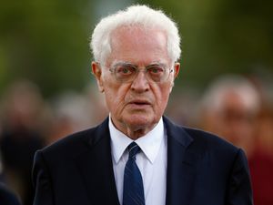 Supporting image for story: French ex-PM Lionel Jospin, architect of the 35-hour week, dies aged 88