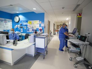 Supporting image for story: UK records highest daily coronavirus death toll since May