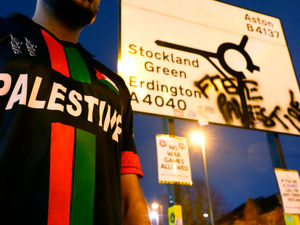 Supporting image for story: Watch: Pro-Palestine and pro-Israel protesters demonstrate outside Villa Park ahead of controversial Maccabi Tel Aviv fixture