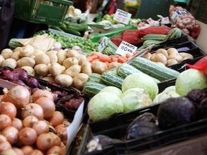 Supporting image for story: No-deal Brexit could hit food prices and availability, retail chiefs warn