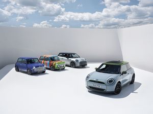 Supporting image for story: Mini Paul Smith Edition adds more style to iconic hatch