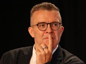 Supporting image for story: Deputy Labour leader Tom Watson survives attempt to oust him