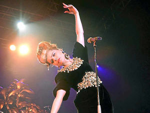 Supporting image for story: Review: Paloma Faith, Wolverhampton Civic Hall,