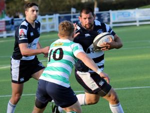 Supporting image for story: Stour survive a scare in a real thriller