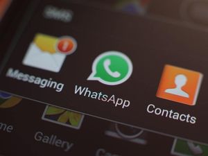 Supporting image for story: WhatsApp rolls out security fix amid spyware fears