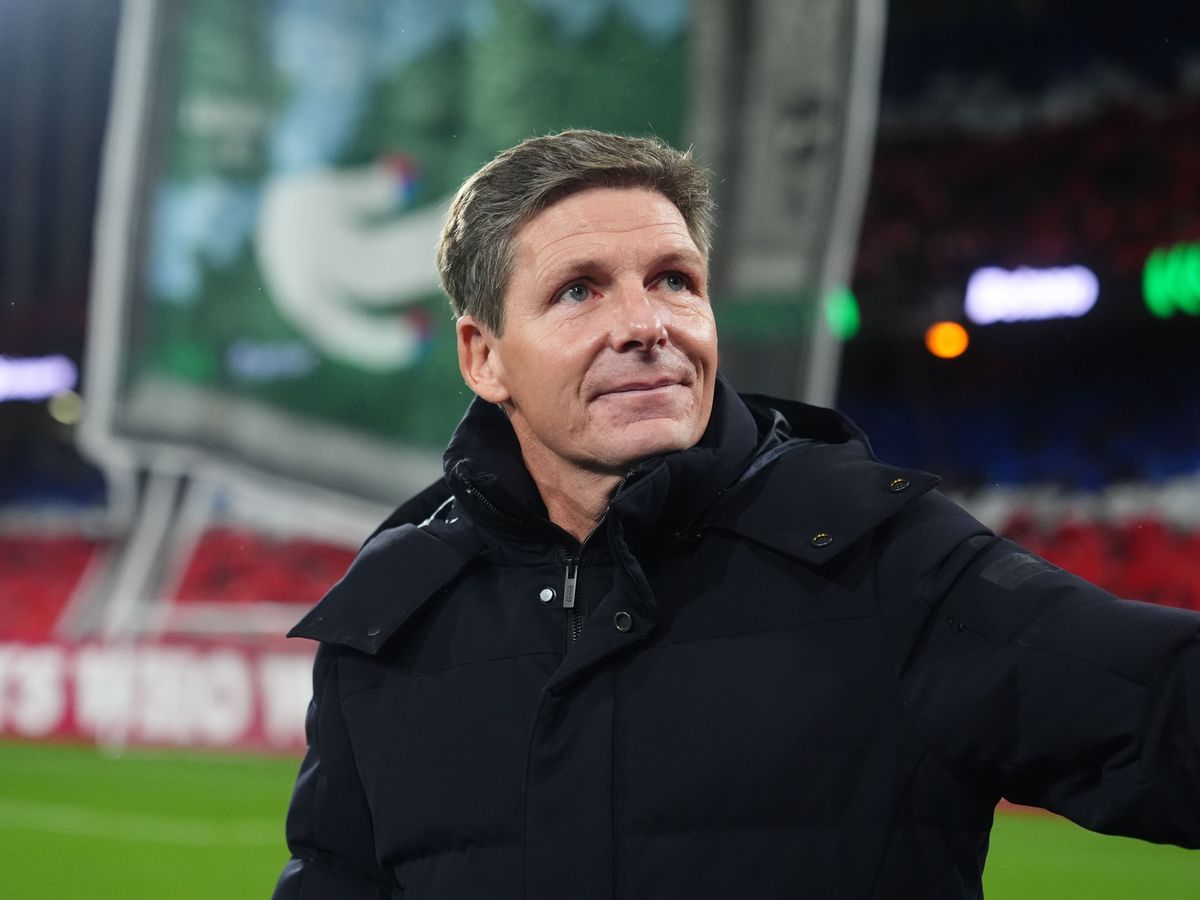 Oliver Glasner absolves teen Jaydee Canvot of blame after Crystal Palace defeat