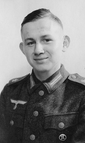 Heini in 1942 during initial training.