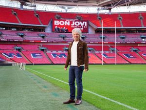 Supporting image for story: Jon Bon Jovi says ‘fabulous’ Tube is much better than New York’s subway