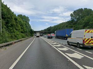 Supporting image for story: 'Plan ahead' - Vehicle fire causes major disruption on M6 between Staffordshire and Walsall
