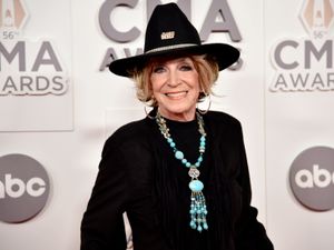 Supporting image for story: Country music singer Jeannie Seely dies aged 85
