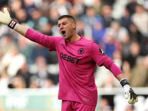 Supporting image for story: "Tough to take" - Wolves goalkeeper keen for positivity as search for first win goes on