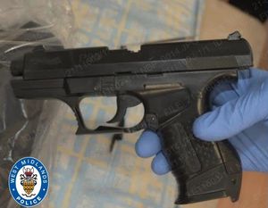 The imitation firearm used by Cartwright