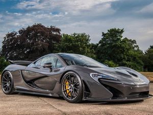 Supporting image for story: Jenson Button puts his unique McLaren P1 up for sale at £1.6m