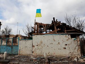 Supporting image for story: UK promises to support Ukraine as Zelensky hints at concessions to secure peace