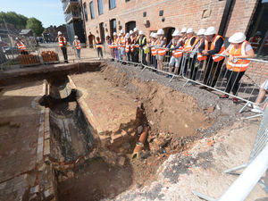 Supporting image for story: Hundreds flock to Shrewsbury's Flaxmill to catch a glimpse of behind the scenes - in pictures