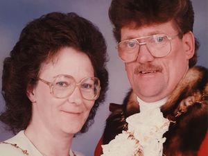 Supporting image for story: Politicians of all colours come together for funeral of former Sandwell Mayor 