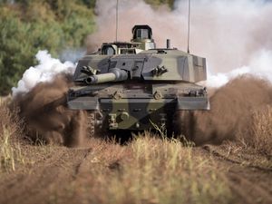 Supporting image for story: New defence contract puts Telford at 'forefront' of armour development' for new British battle tanks