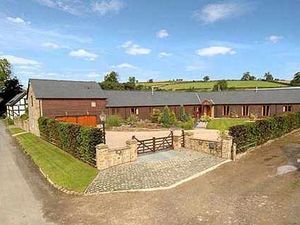 Supporting image for story: Barn conversion overlooking Hopton Castle on market