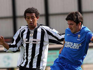 Supporting image for story: Davidson and Glover urged to play up