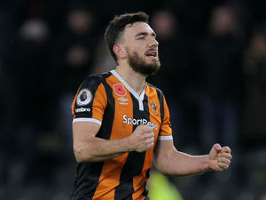 Supporting image for story: Aston Villa sign Robert Snodgrass on-loan