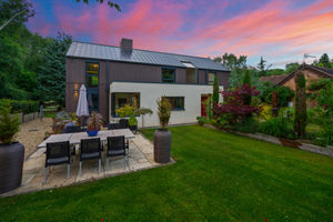 Stunning gardens. Picture: TAUK/Rightmove