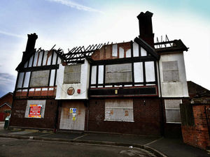 Supporting image for story: Fire-ravaged Bloxwich pub to be demolished