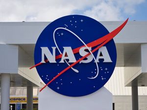 Supporting image for story: Newly spotted asteroid has small chance of hitting Earth in 2032