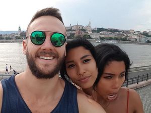 Supporting image for story: A sneeze turned this regular selfie into something much, much more special