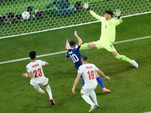 Supporting image for story: Christian Pulisic fires United States into World Cup last 16