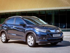 Supporting image for story: Honda updates the HR-V crossover with new tech