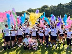 Supporting image for story: Hundreds turn out for Run for Joel in bid to fundraise for bereaved families