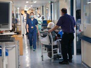 Supporting image for story: More than 800 excess deaths because of long A&E waits, says medical body