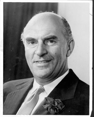 Radio star Kenneth Horne.