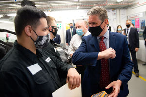 Sir Keir also met students in a car mechanics lesson