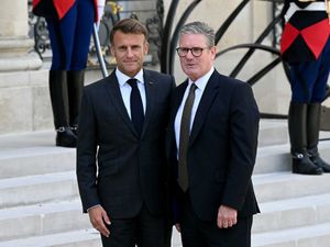 Supporting image for story: Starmer meets Macron as he continues push for closer relationship with EU